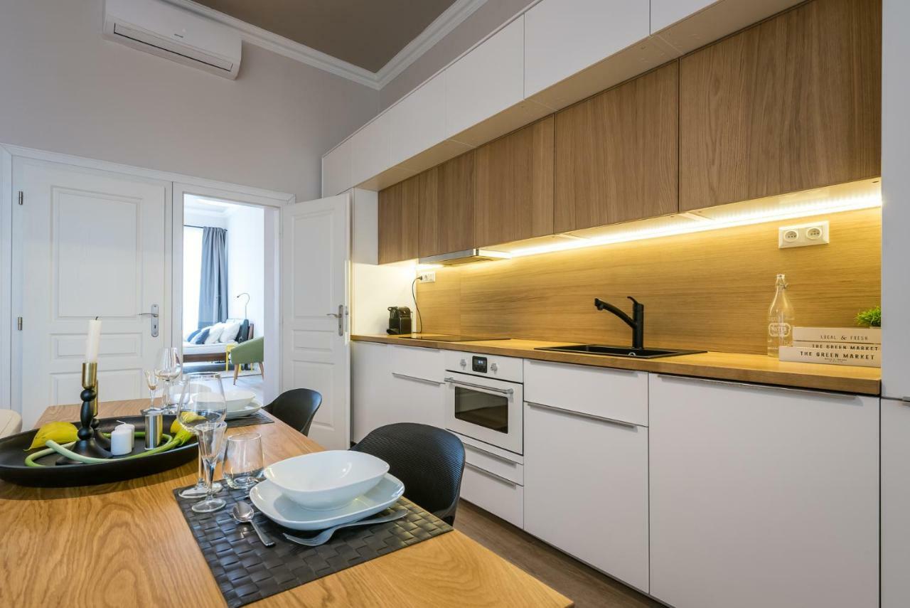 H75 Apartments Kosice Centre Eksteriør bilde